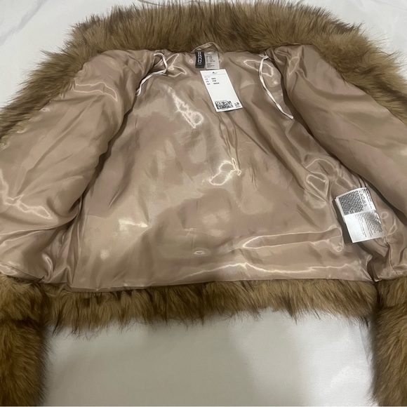 H&M Cropped Fluffy Jacket - Picture 4 of 5